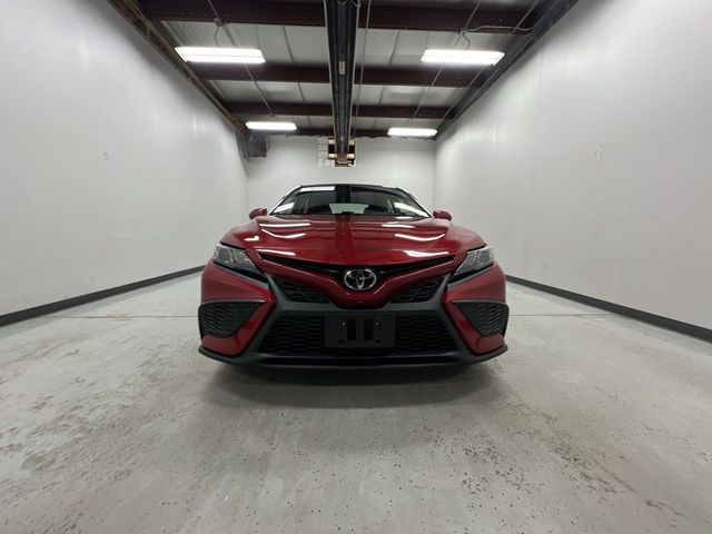 2022 Toyota Camry SE photo 3