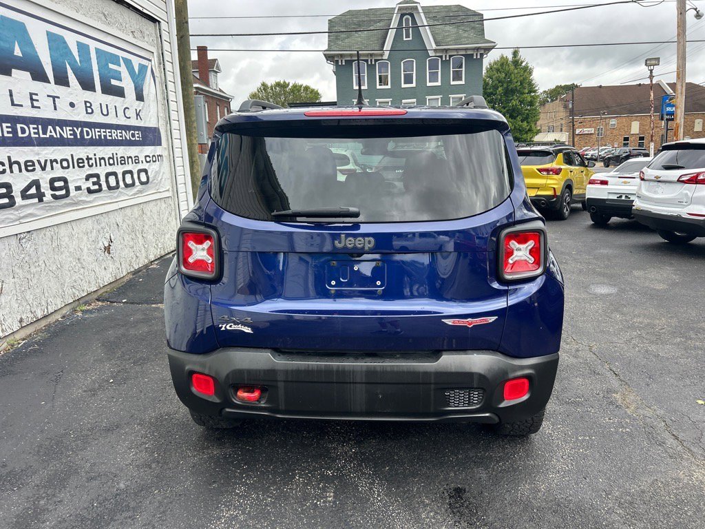 2016 Jeep Renegade Trailhawk photo 4