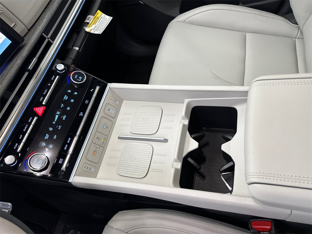 2025 Hyundai Santa Fe Calligraphy photo 30