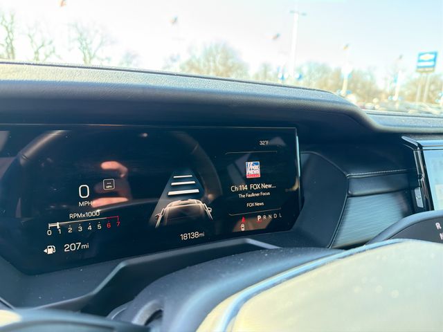 2025 GMC ACADIA - Image 11