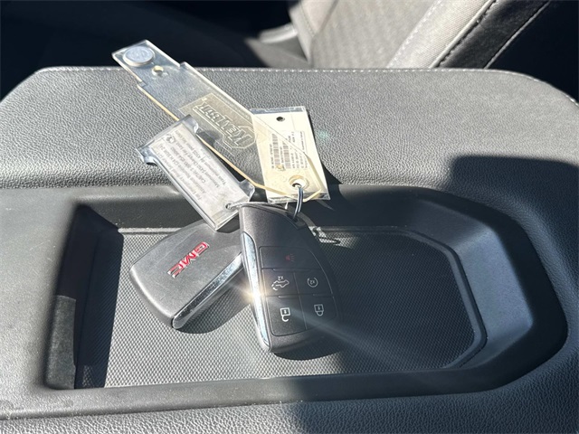 2025 Gmc Sierra 1500 SLE photo 3