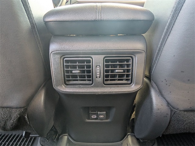 2023 Toyota RAV4 XLE Premium photo 24