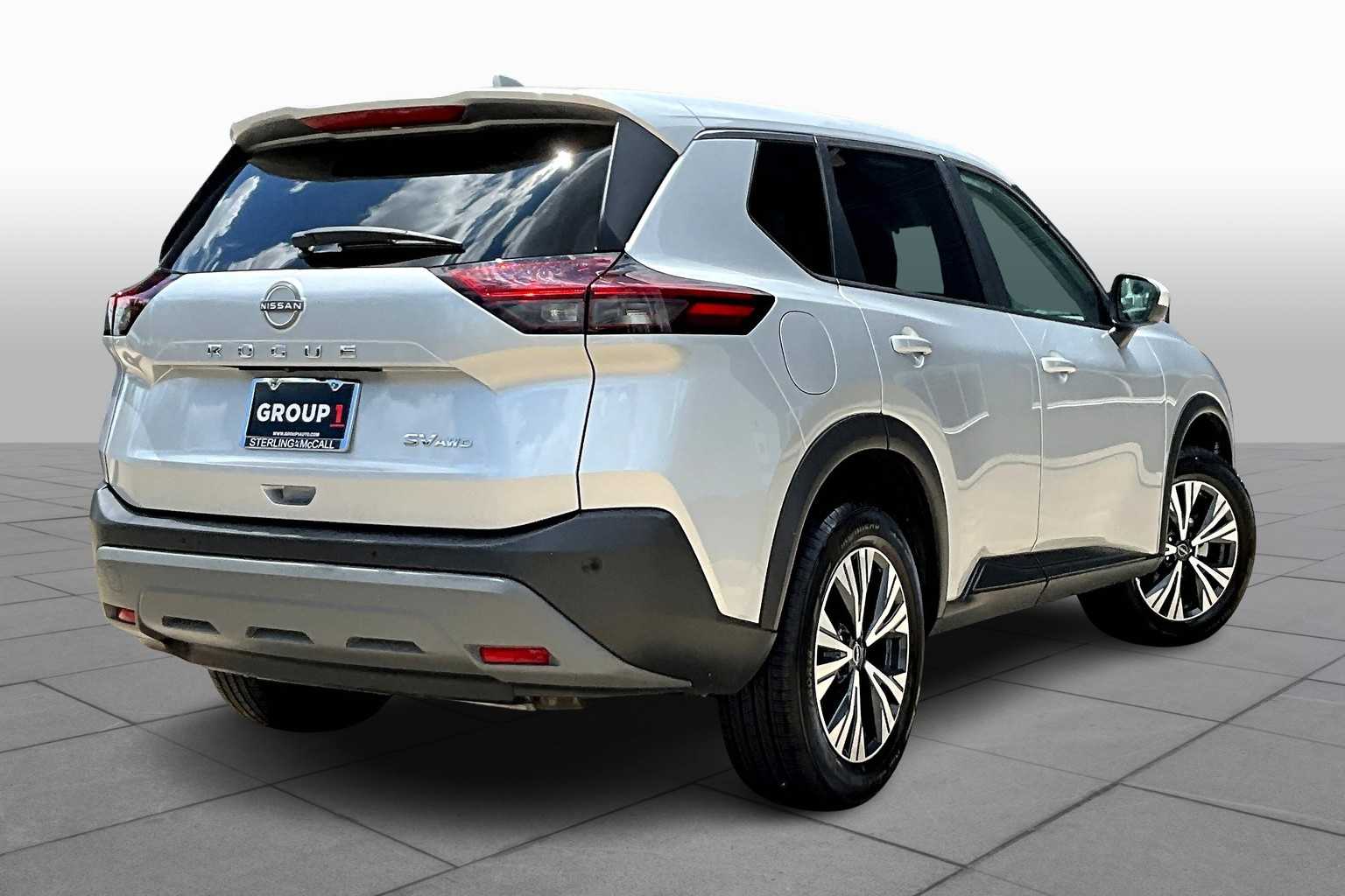 2023 Nissan Rogue SV photo 11