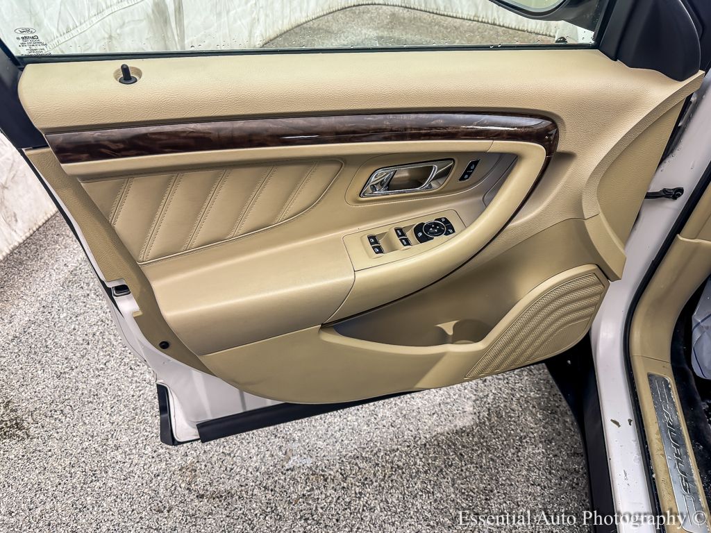 2017 FORD TAURUS - Image 23