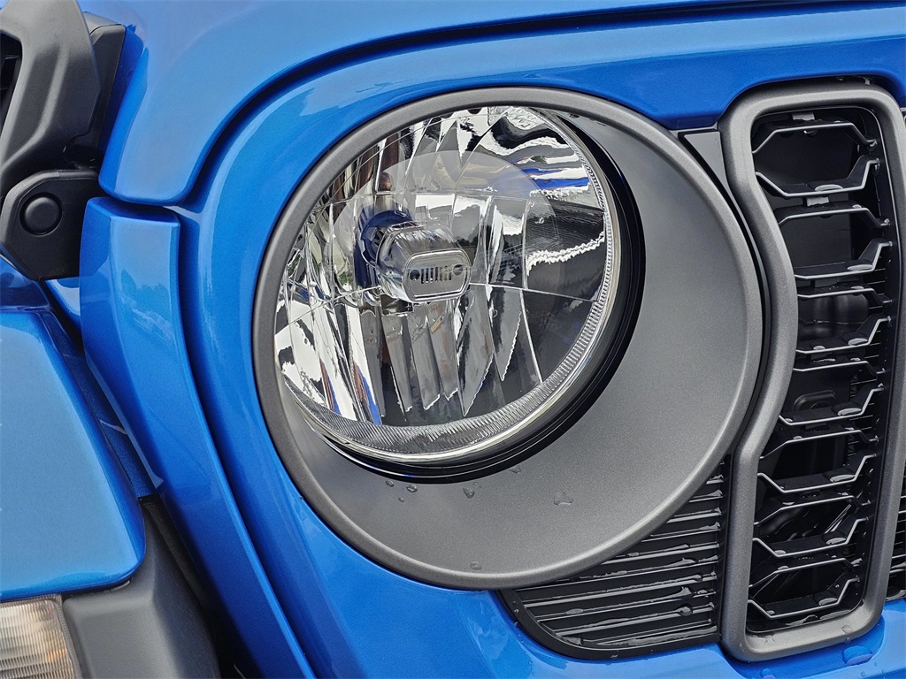 2025 Jeep Gladiator Sport photo 3