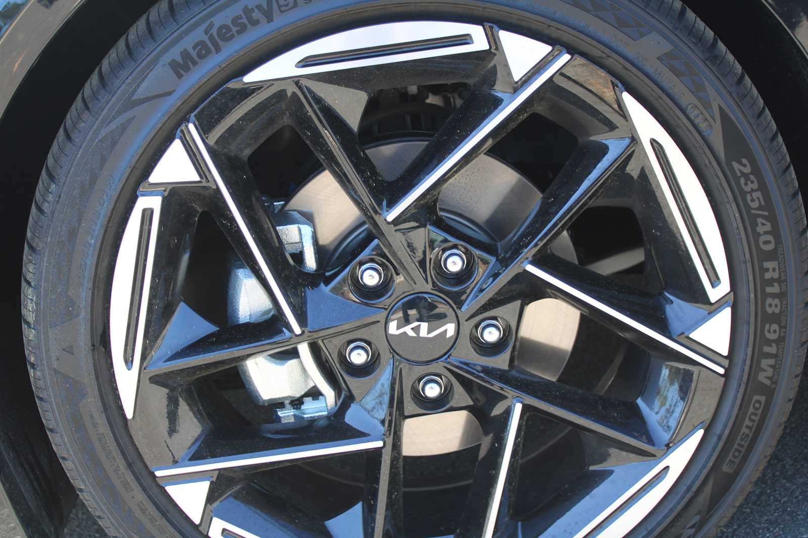 2025 Kia K4 GT-Line photo 16