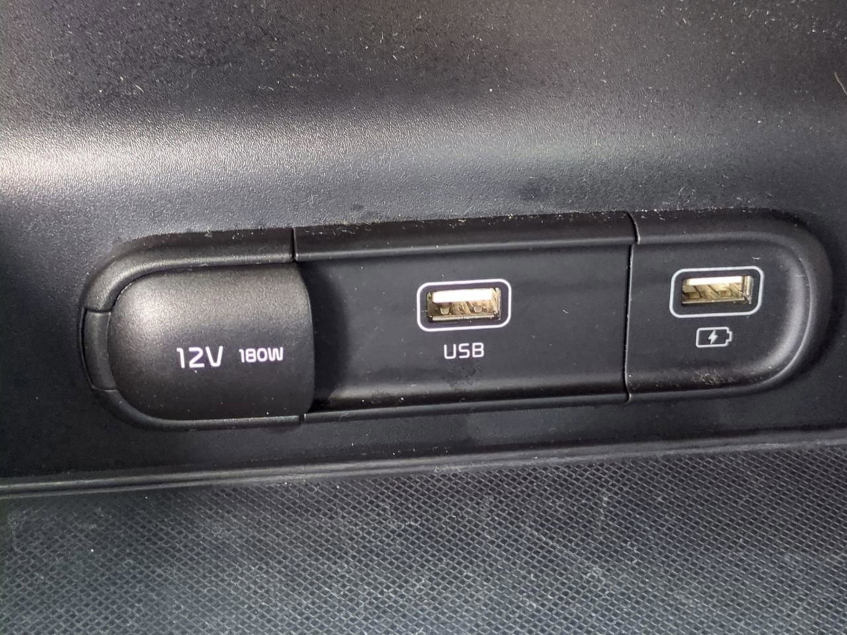 2021 Kia K5 GT-Line photo 24