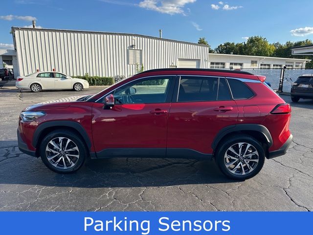 2023 Toyota Corolla Cross XLE photo 2