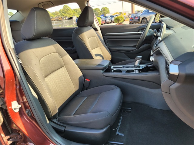 2023 Nissan Altima 2.5 SV photo 17