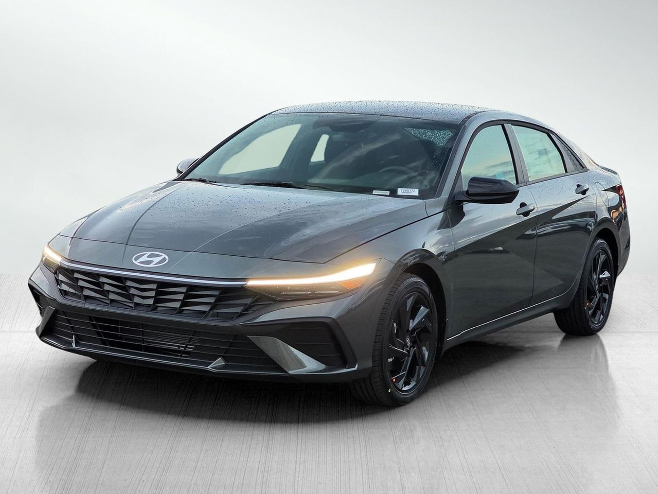 2026 Hyundai Elantra SEL Sport photo 3