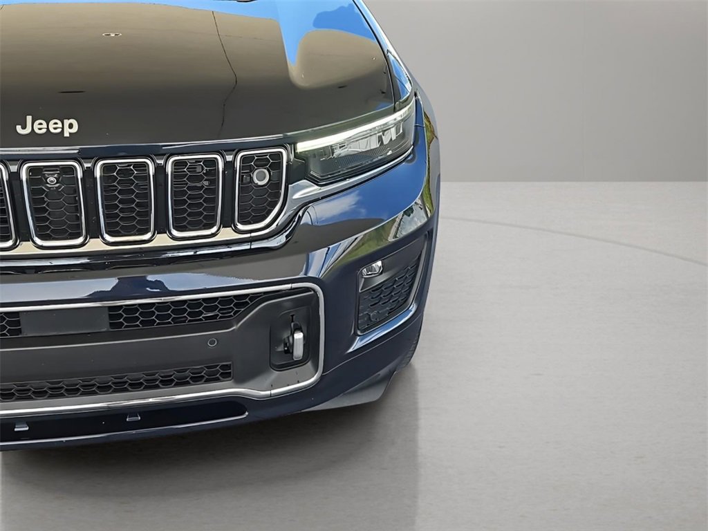 2024 Jeep Grand Cherokee Overland photo 3