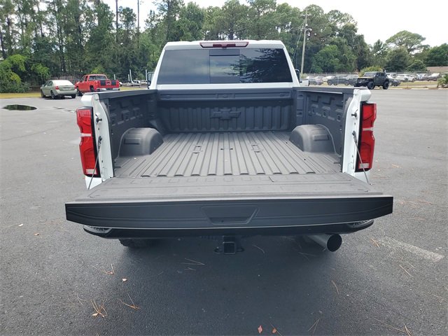 2025 Chevrolet Silverado 3500HD LT photo 8