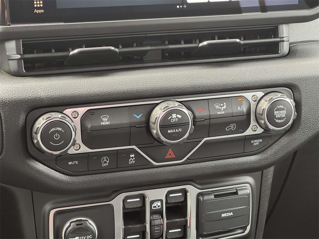 2025 Jeep Wrangler Sport photo 18