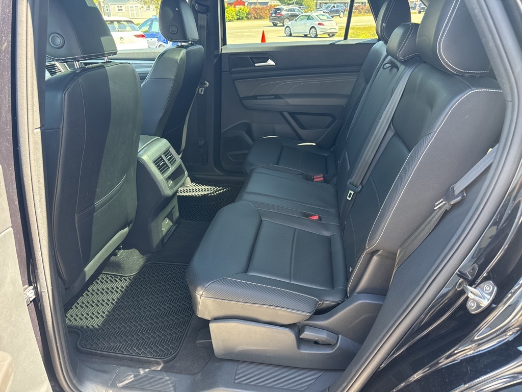 2022 Volkswagen Atlas Cross Sport V6 SE Technology photo 23