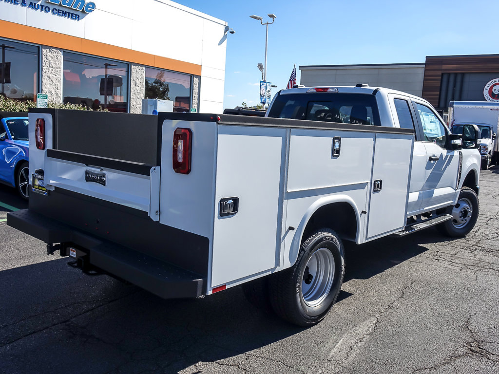 2025 FORD F-350 - Image 13