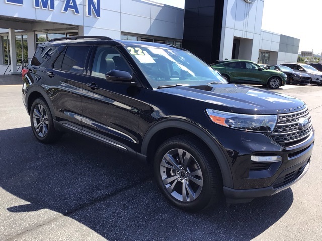 2022 Ford Explorer XLT's photo