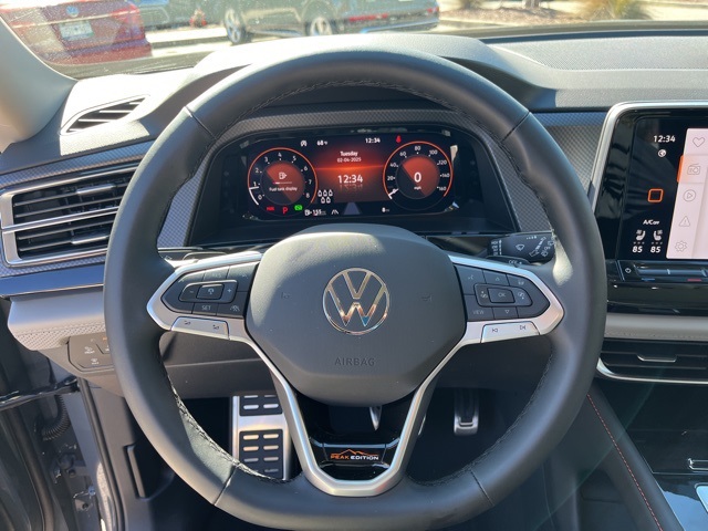 2025 Volkswagen Atlas Peak Edition SE photo 16