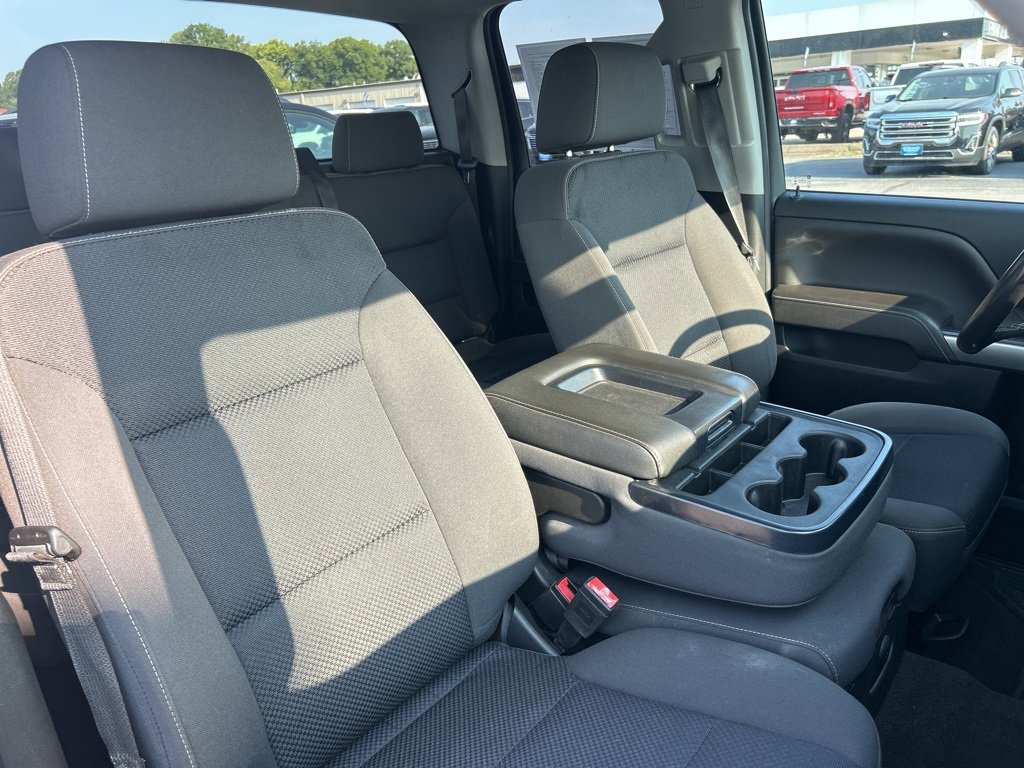 2018 Chevrolet Silverado 1500 LT photo 17