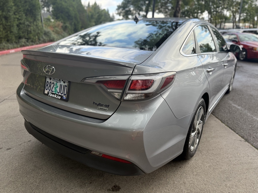 2017 Hyundai Sonata Hybrid Limited photo 10