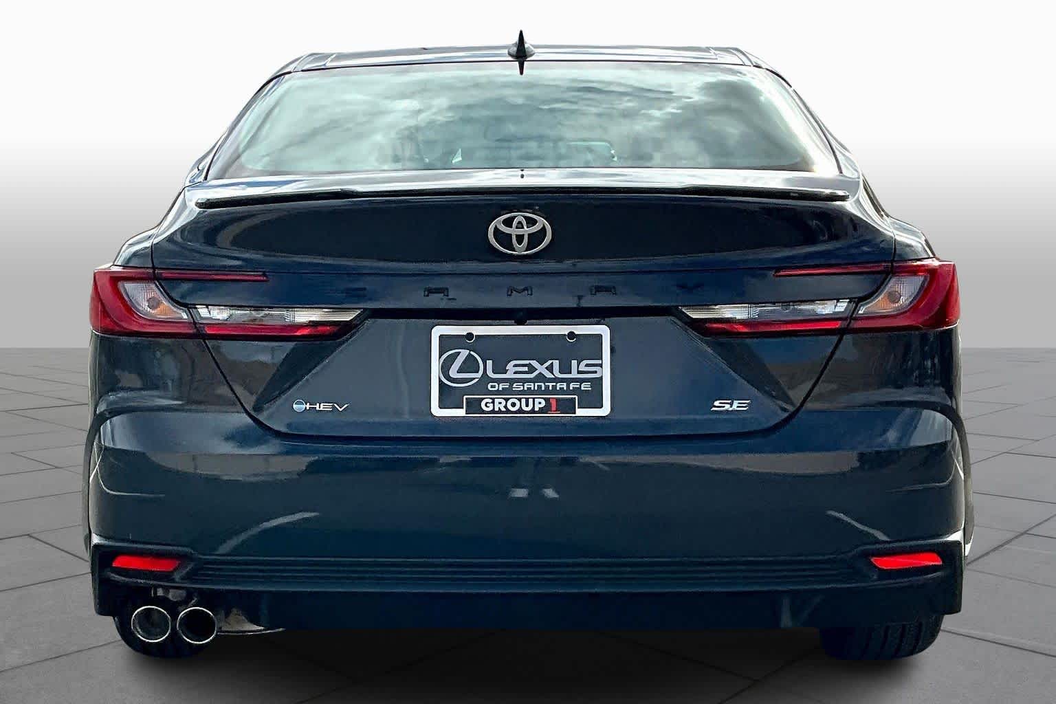 2025 Toyota Camry SE photo 4