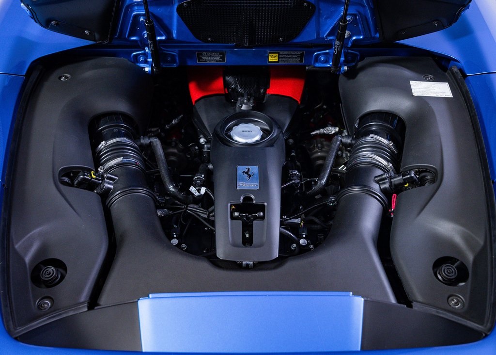 Certified Used 2022 Blu Corsa Ferrari Base image 27