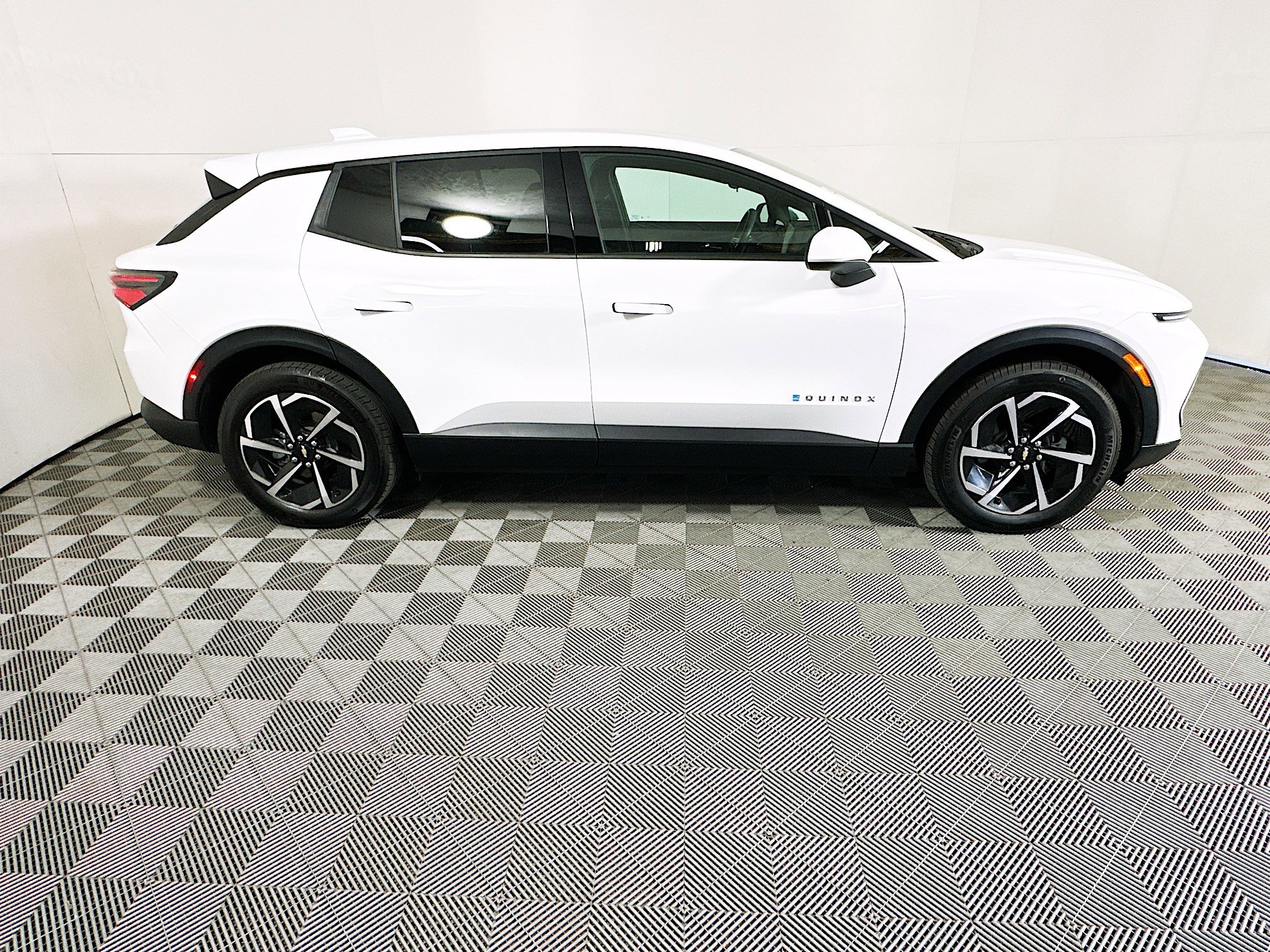 Used 2025 Chevrolet Equinox EV LT with VIN 3GN7DLRP7SS136987 for sale in Coconut Creek, FL