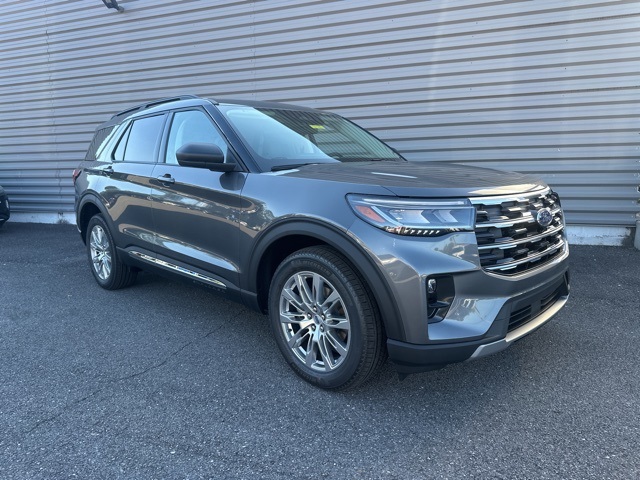 2025 Ford Explorer Active's photo