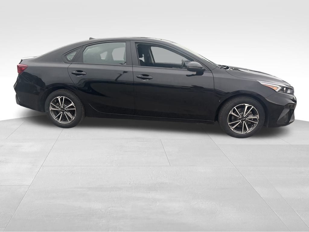2023 Kia Forte LXS photo 12