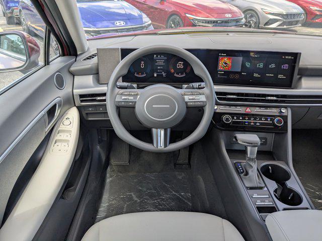 2025 Hyundai Sonata SE photo 15