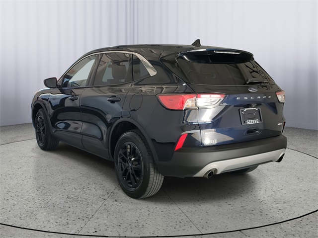 2021 Ford Escape SE photo 3