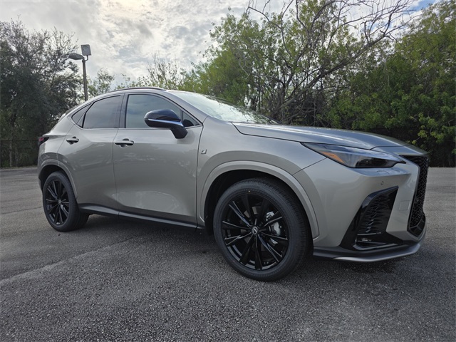 2026 Lexus NX 350's photo