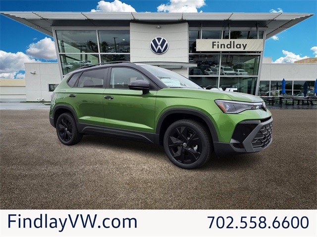 2025 Volkswagen Taos SE Black's photo