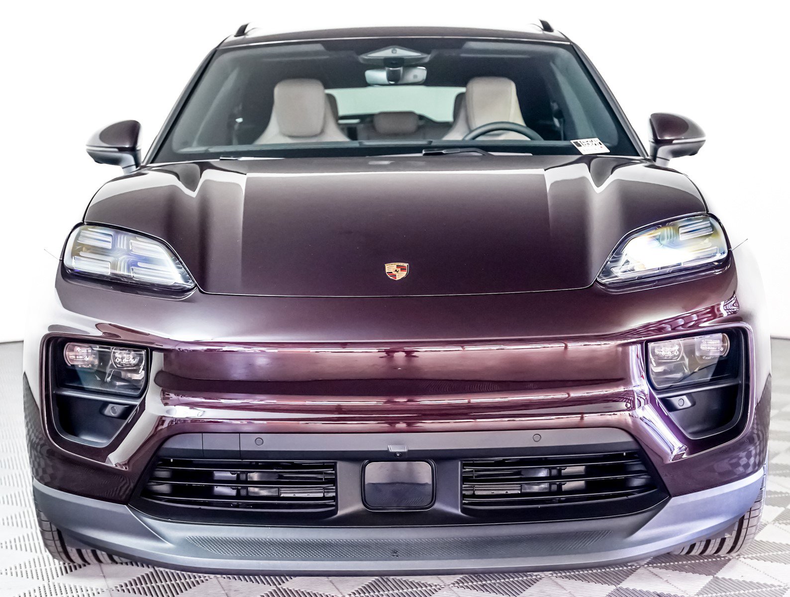 2025 Porsche Macan Electric photo 5