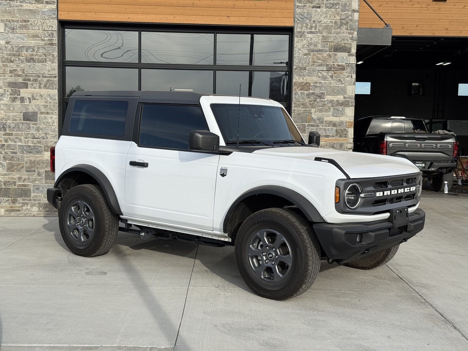 2024 Ford Bronco Big Bend photo 2