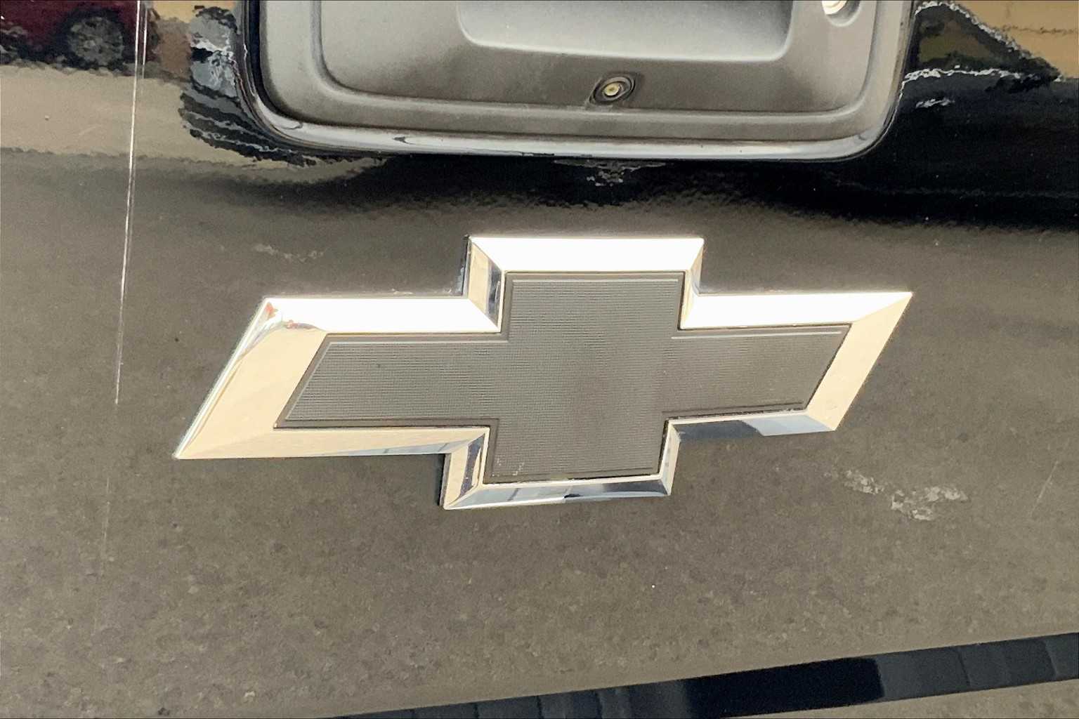 2018 Chevrolet Silverado 1500 LT photo 28