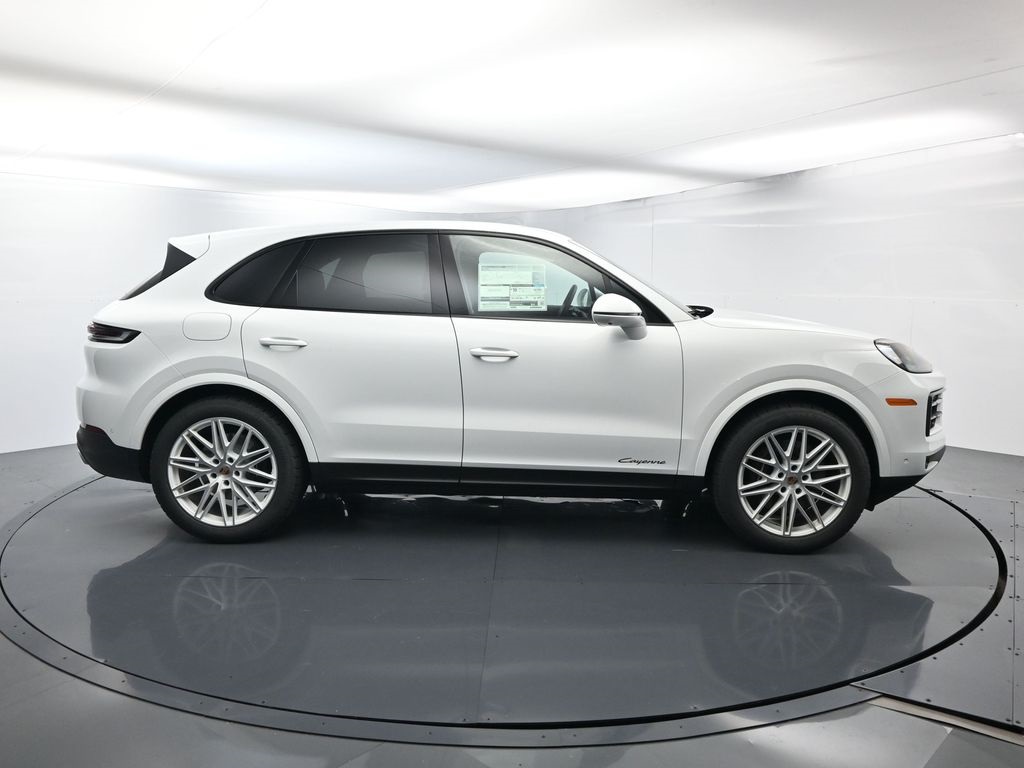 2026 Porsche Cayenne photo 13