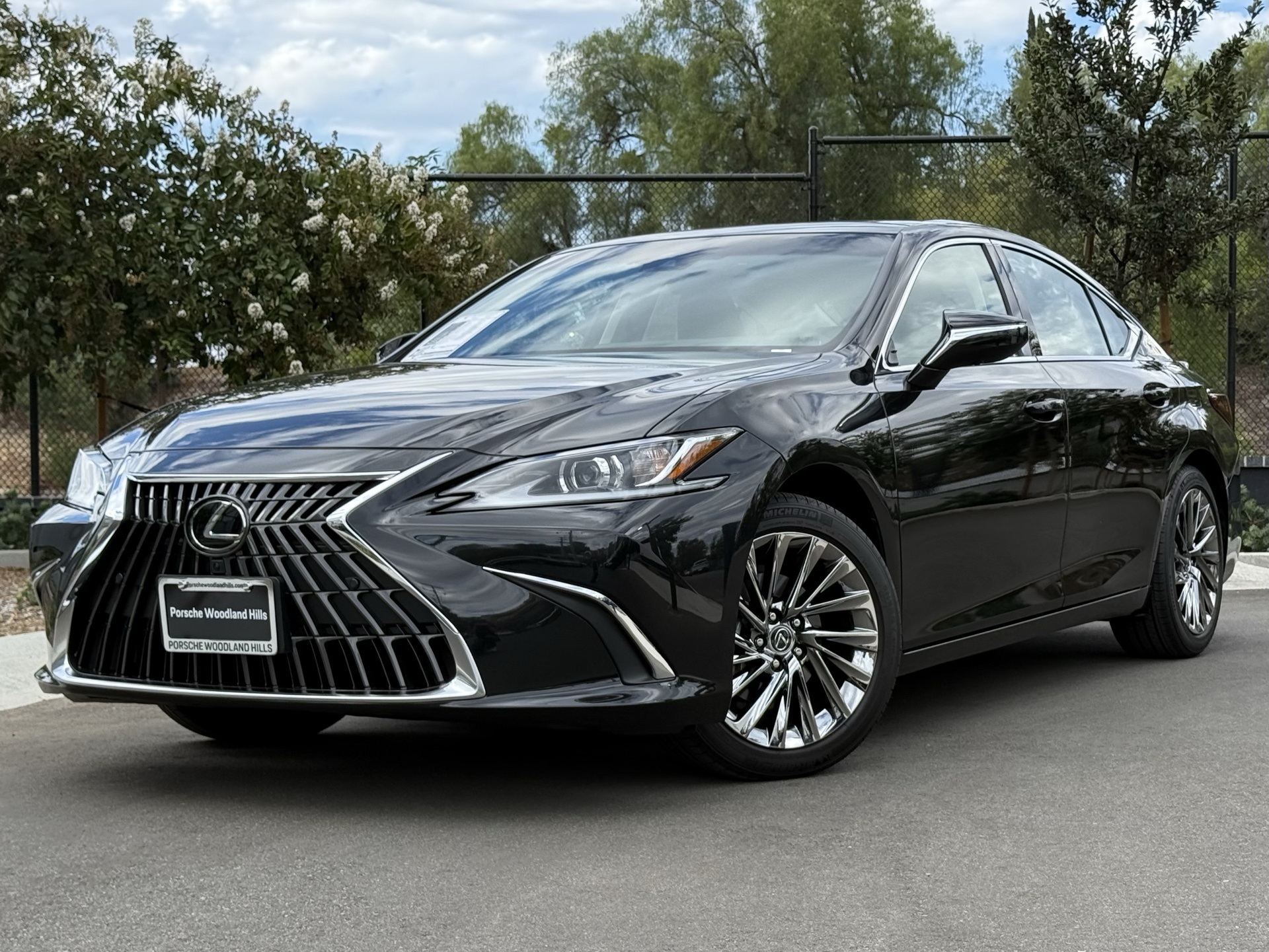 2025 Lexus ES