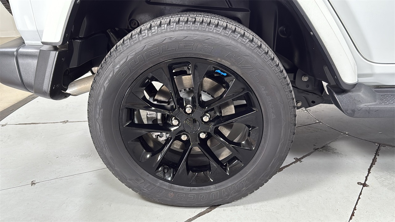 2022 Jeep Wrangler Unlimited Sahara 4xe photo 18