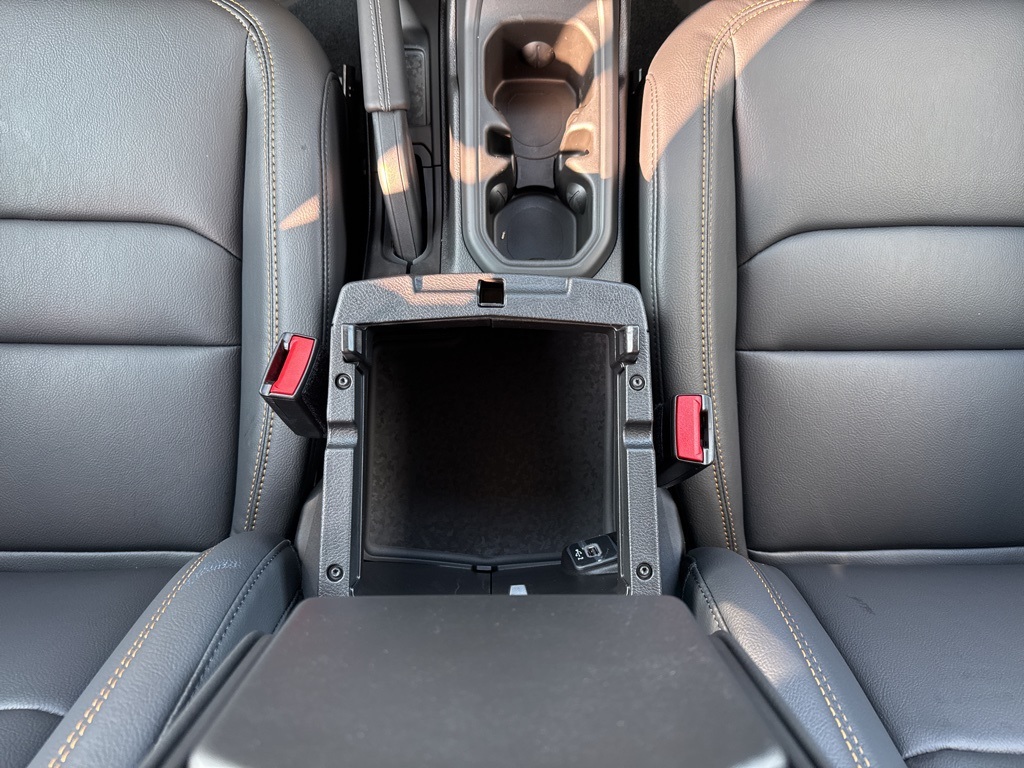 2025 Jeep Wrangler Sahara photo 22