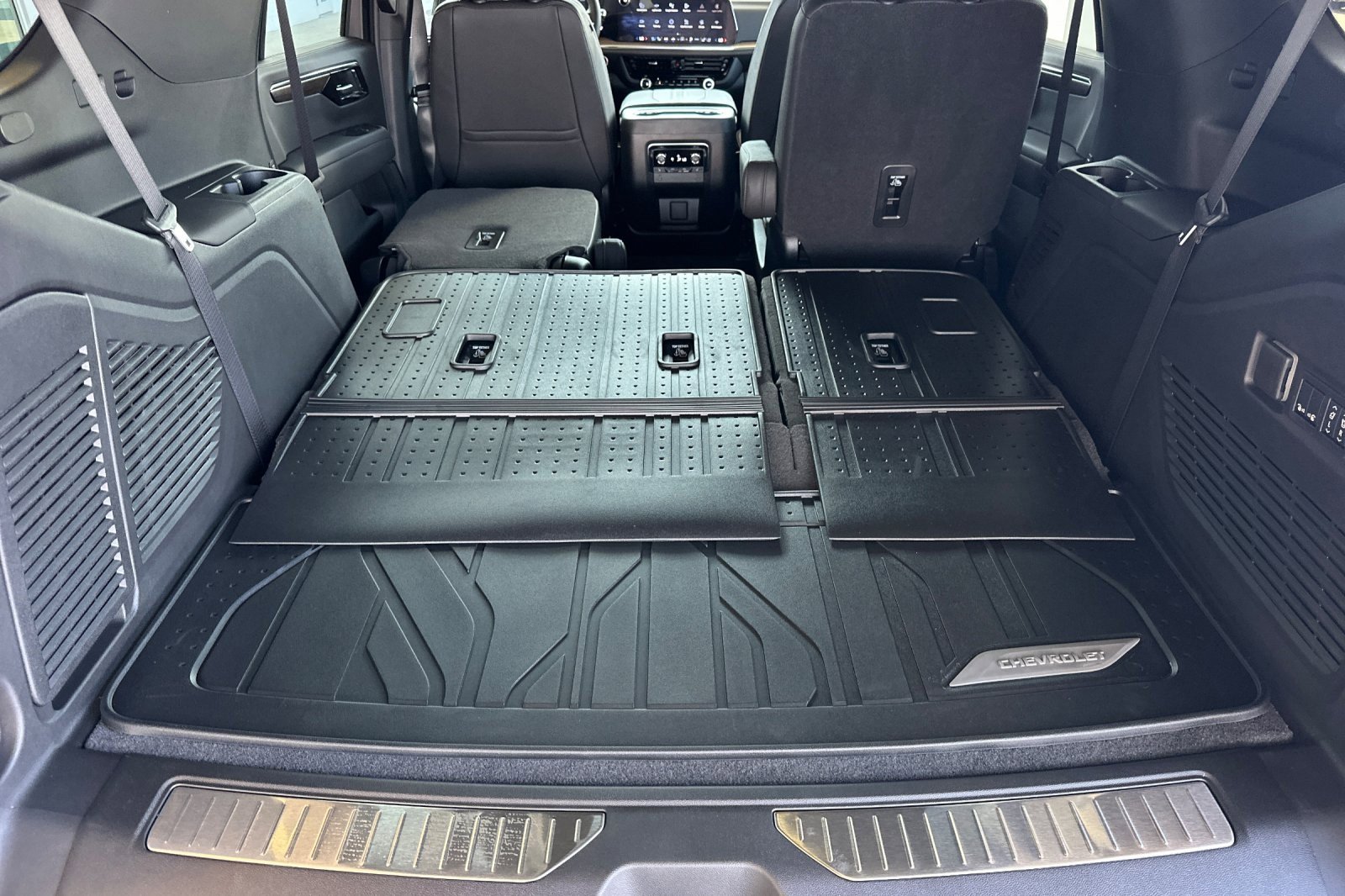 2026 Chevrolet Tahoe High Country photo 16