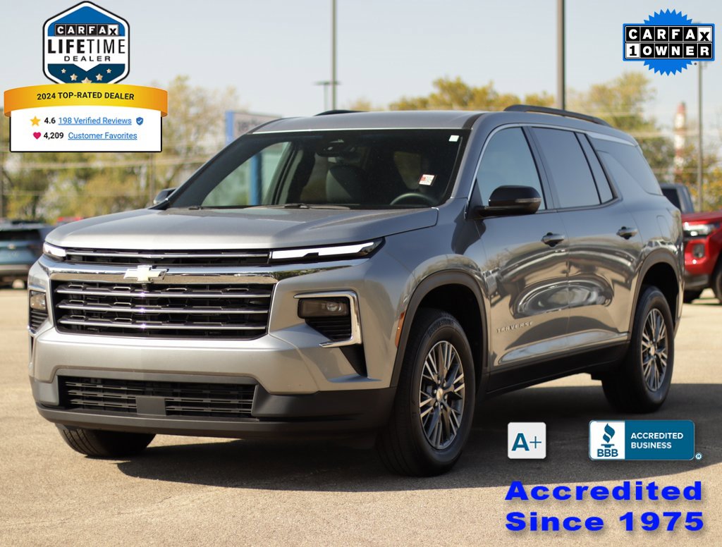 2025 Chevrolet Traverse photo 3