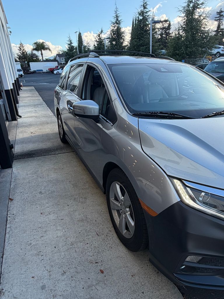 2018 Honda Odyssey EX-L photo 2