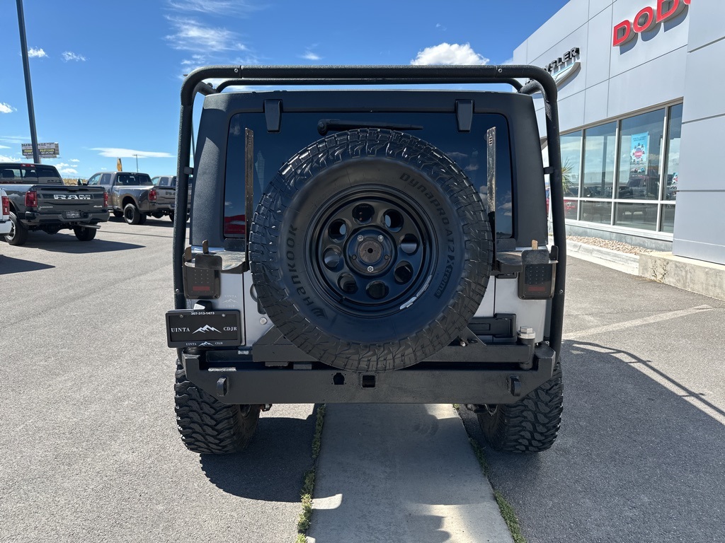 2015 Jeep Wrangler Unlimited Rubicon photo 4