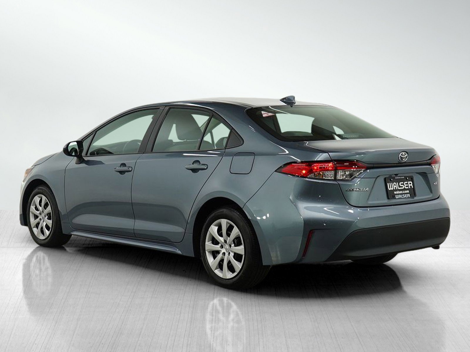 2024 Toyota Corolla LE photo 3