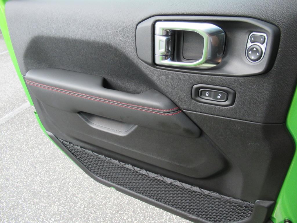 2025 Jeep Wrangler Rubicon photo 25