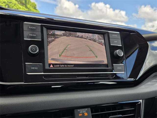 2022 Volkswagen Taos S photo 20