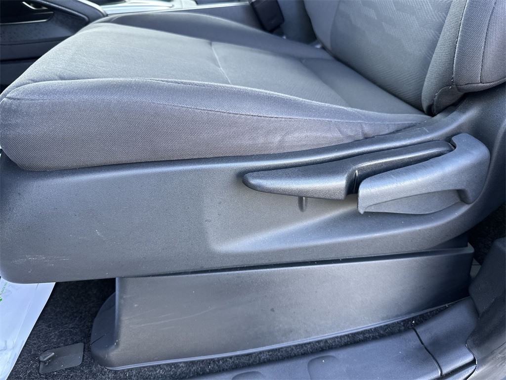 2024 Nissan Frontier S photo 12