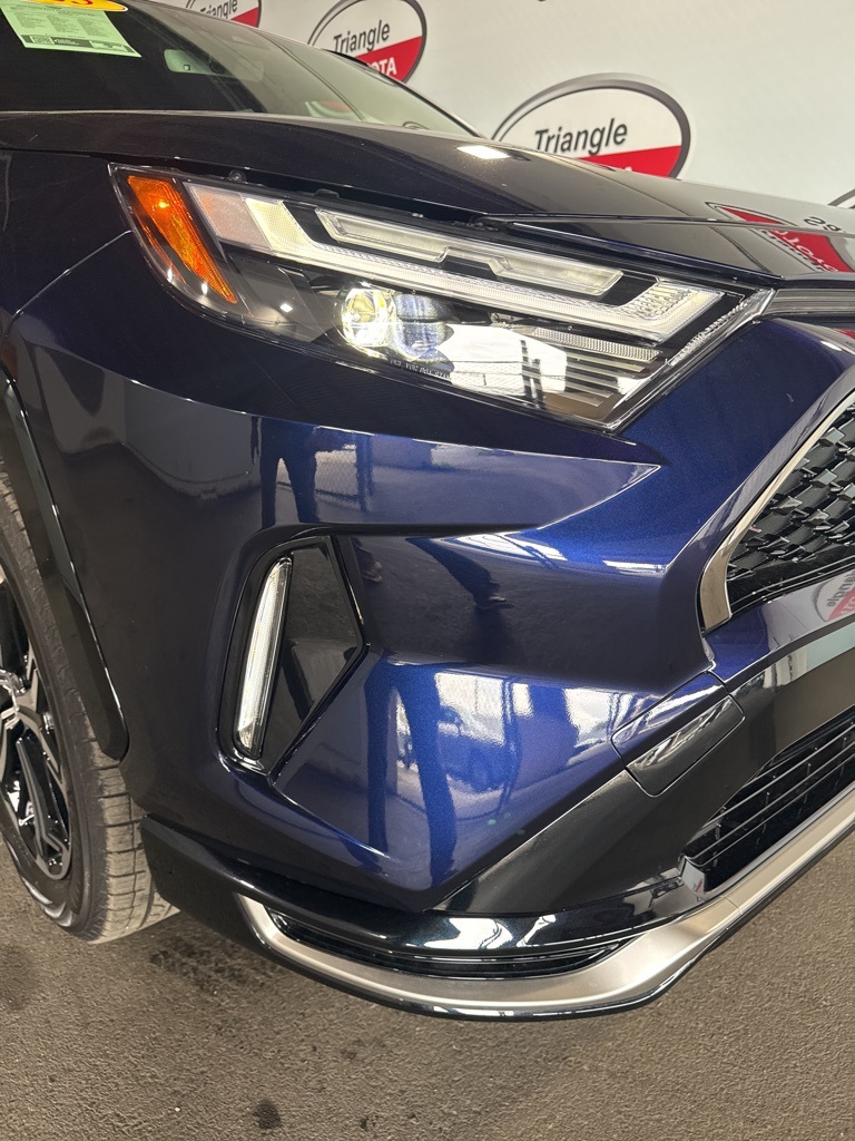 2025 Toyota RAV4 Hybrid XSE photo 12