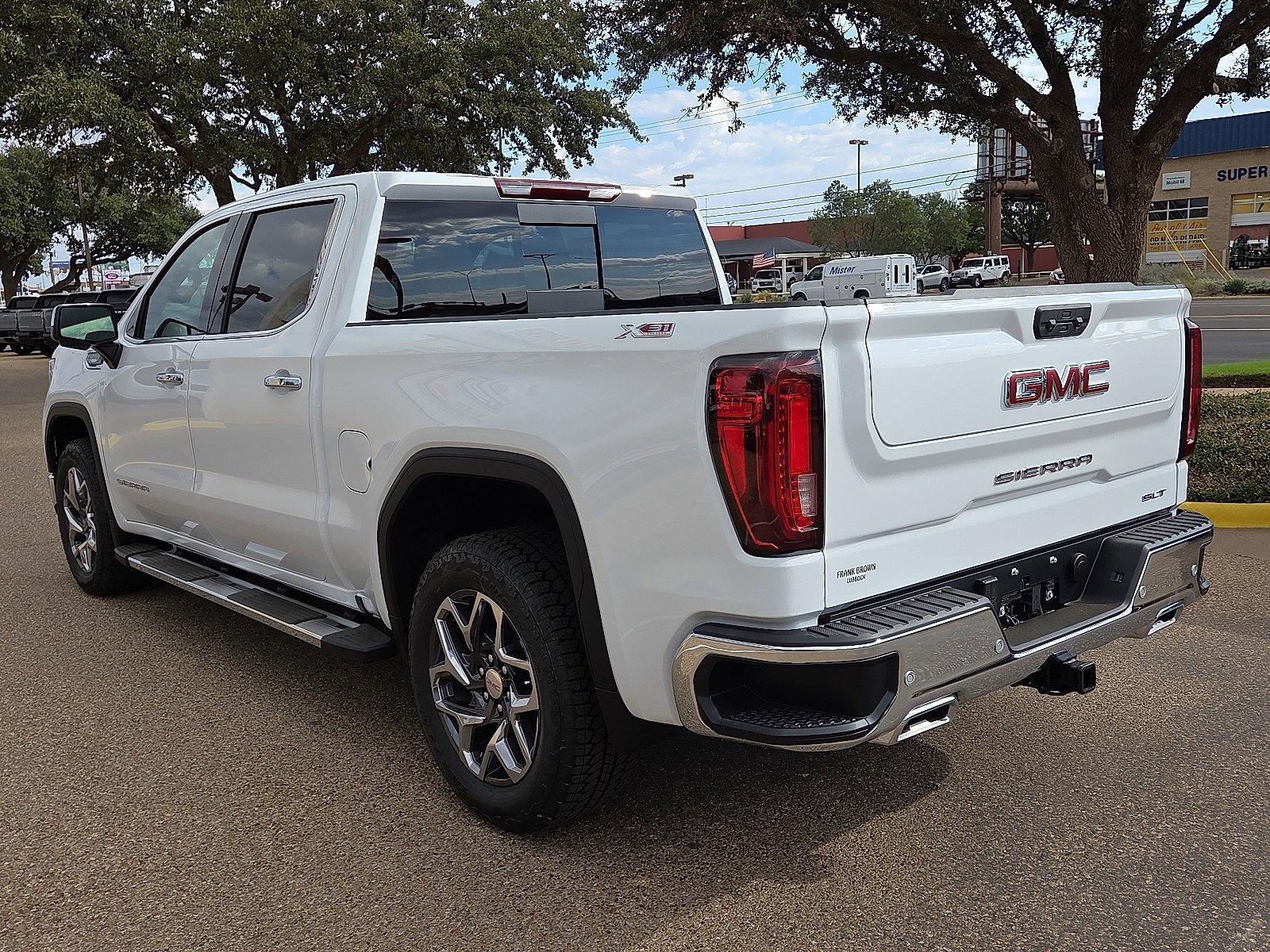 2026 Gmc Sierra 1500 SLT photo 3