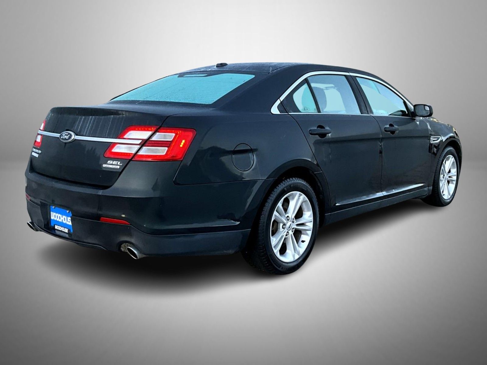 2014 Ford Taurus SEL photo 2